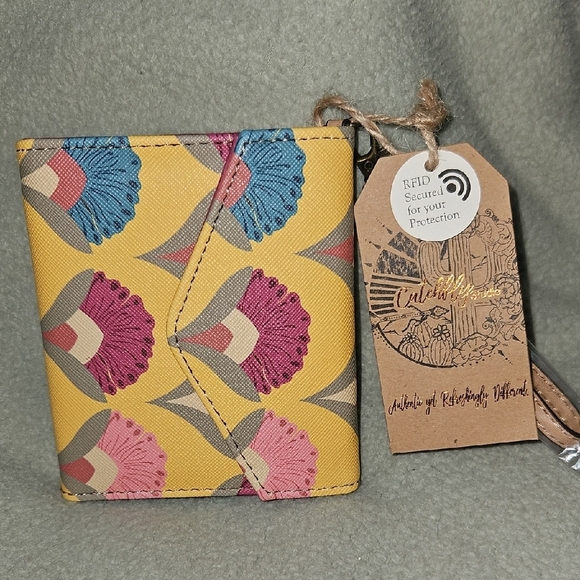 trenditions Handbags - Yellow and Pink Geometric Pattern Wallet